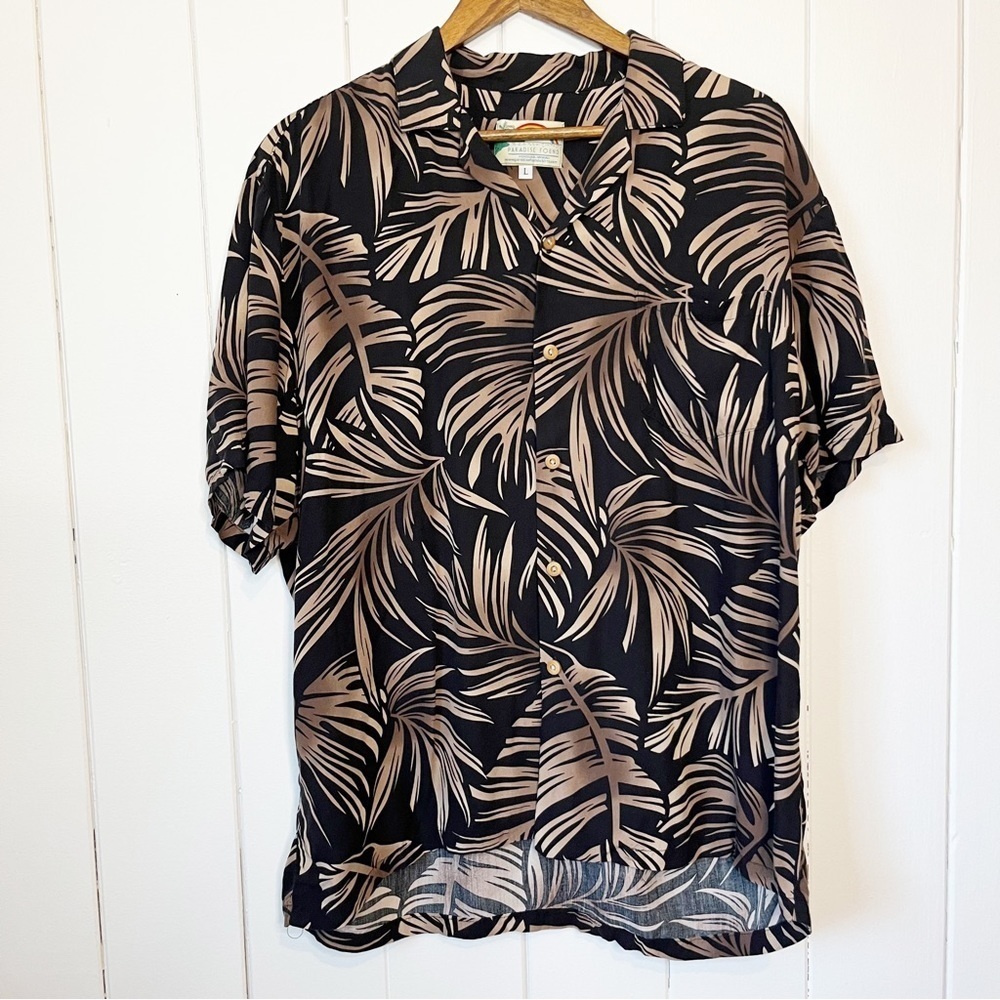 Paradise Found Honolulu Hawaii Black and Palm Print Button Down T-Shirt.